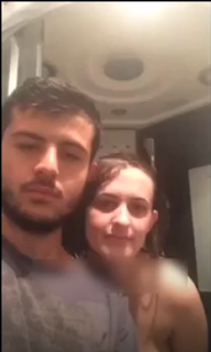 Teyzesine Ensest Genç İfşa!  Teyzesi Banyo Yaparken Hemen İçeri Girip "Bana Güvenmiyor Musun Teyze." Diyor Ve Çıplak Şekilde Yakalıyor. Öpüşmeye Başlıyorlar Efsane İfşa Sizlerle, Tavsiye İfşadır!